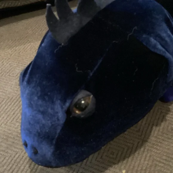 Manhattan Toy Iguana Navy Velvet Plush Vintage Toy 1999 - Picture 6 of 6